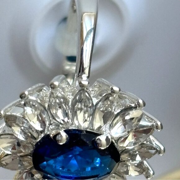 Silver Plated Blue Oval Gemstone Ring With Clear Crystal Accents Size 6 - Picture 4 of 4